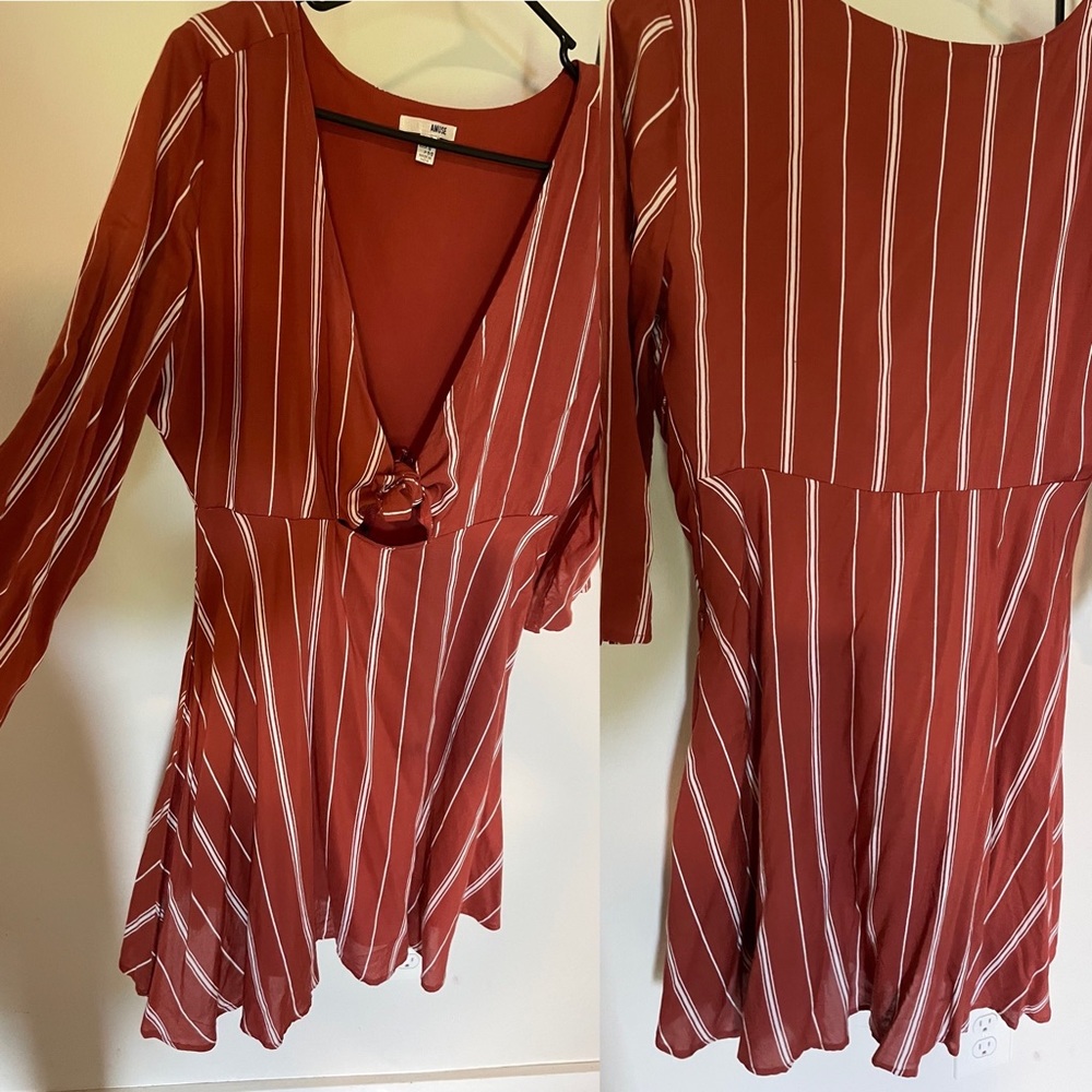 Dress worn once for engagement photos!